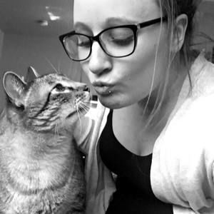 Meet your Posher, Lori